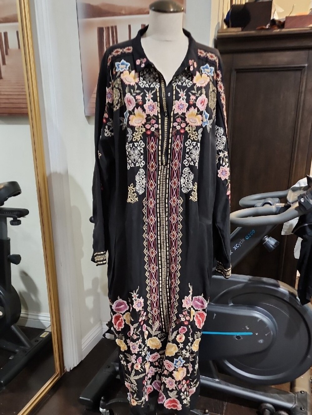 Johnny WAS Biya Failie Flor Black Embroidered Long-Sleeve Midi Dress - Picture 7 of 10